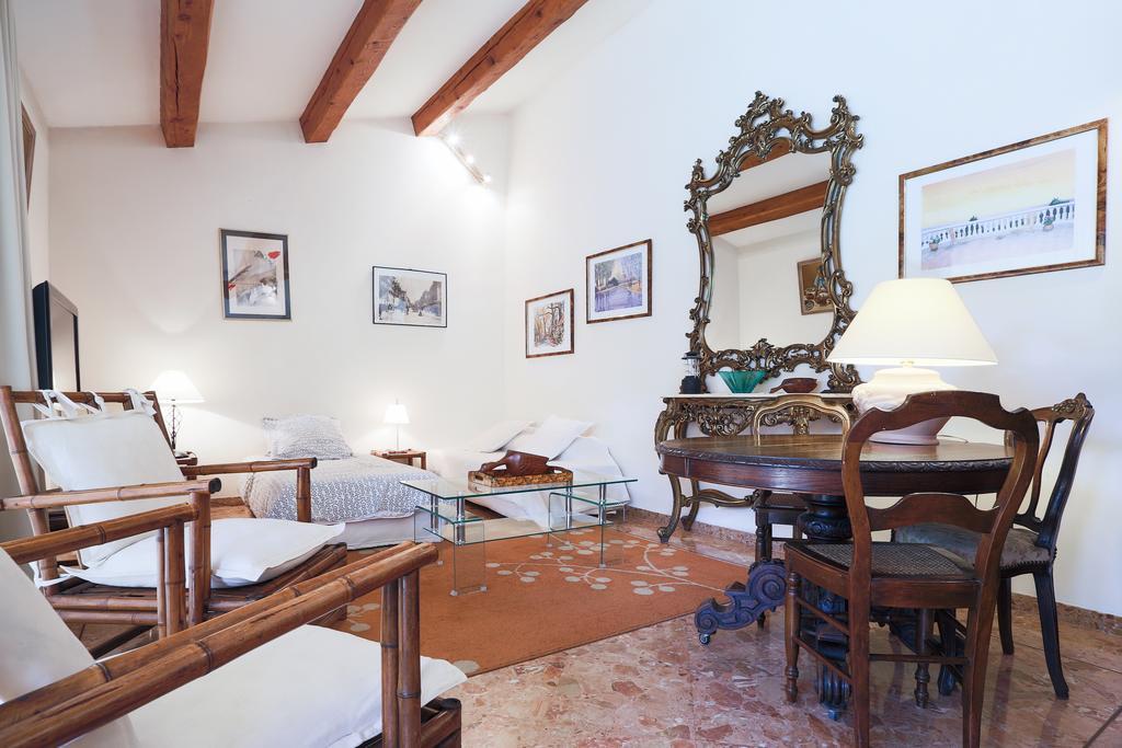 La Palmeraie Marseille Bagian luar foto